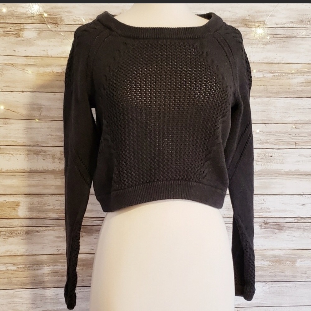 LuLulemon Be Present Pullover Top